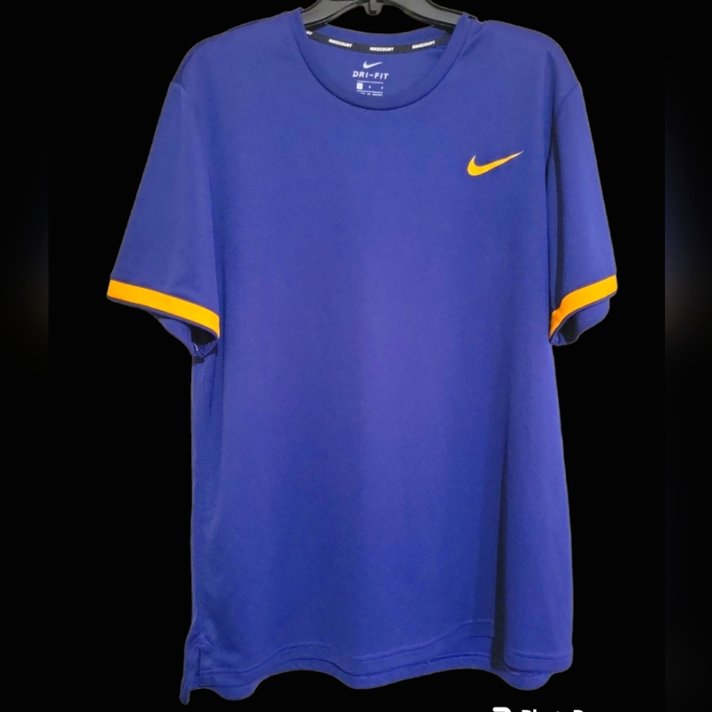 Nike Tee